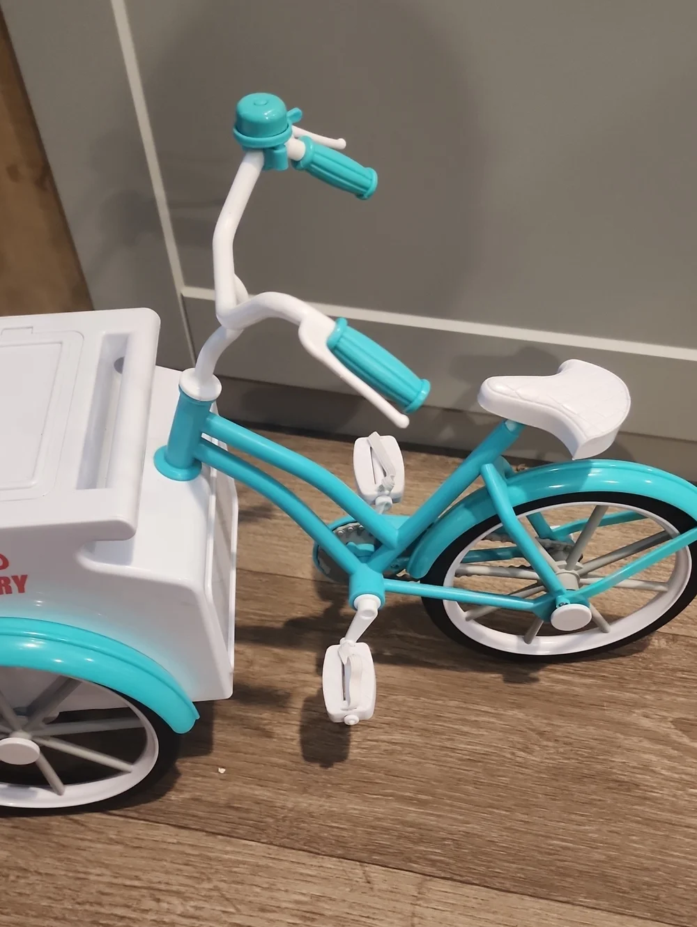 18in Food Delivery Tricycle Toy